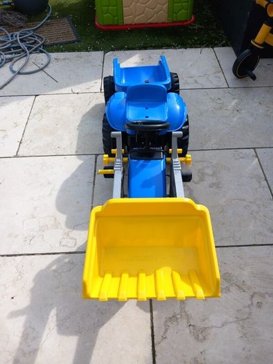 kids tractor and trailor