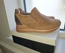 Suede shoes size 7