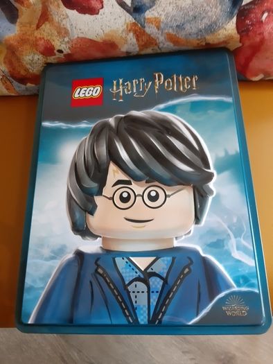 Harry Potter Lego theme Wizarding World sticker and puzzle tin . 4 books of fun !