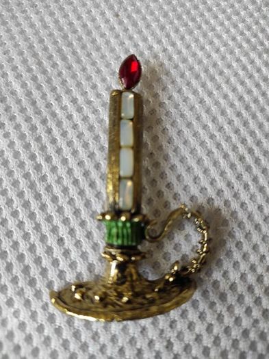 Vintage Christmas brooch