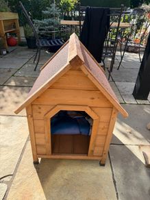 dog kennel