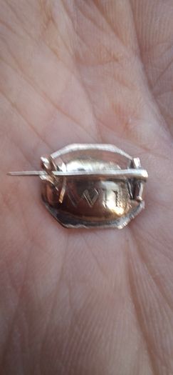 Antique 9ct Gold Pin
