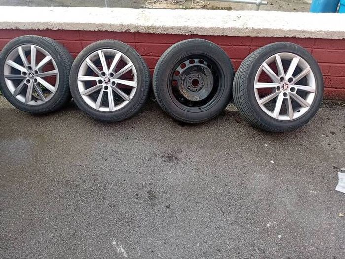 2 sets .....audi andskoda alloys