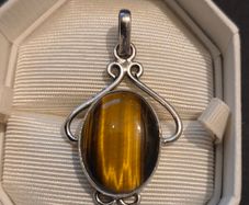 925 Sterling Silver Tigers Eye Pendant