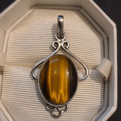 925 Sterling Silver Tigers Eye Pendant