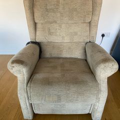 Electric reclining chair