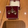 9ct Gold Vintage Claddagh earrings and matching pendant Image 7