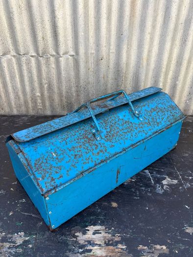 Vintage Eletricians toolbox