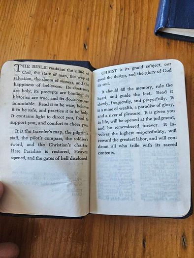 New Testament- Psalms Proverbs. X 2 Vintage 1980s  Pocket Size Hardback In Good Condition.  See Photos For Same.