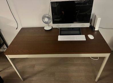 Desk table