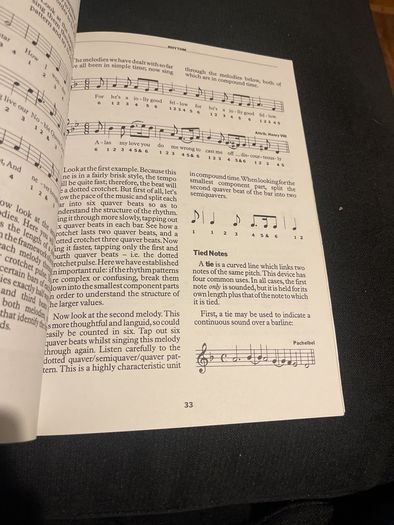 The Basic Guide to How to Read Music.Helen Cooper
