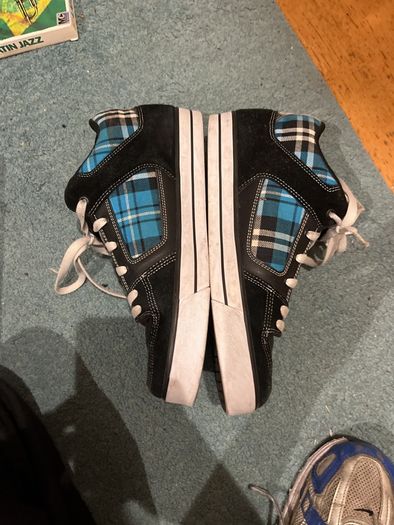 DC shoes