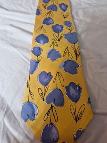 Stylish 100 percent Silk tie