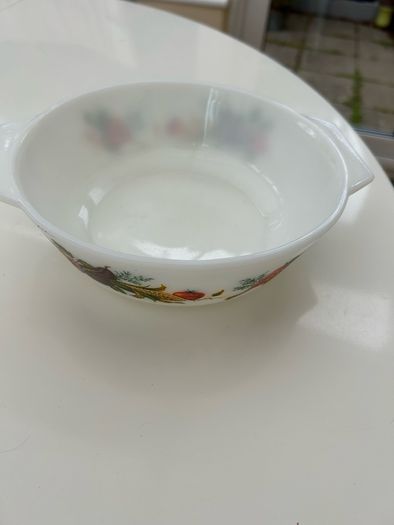 Vintage 60s Pyrex dish