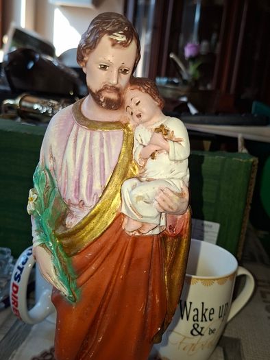 Beautiful Old Statue of Saint Joseph holding Baby Jesus, Postage Available or Collection