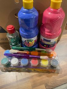 Paints and paint brushes