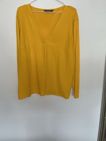 Long sleeved top
