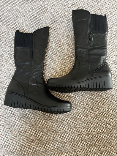 Leather Lotus Fitzgerald Boots Size 6-never worn