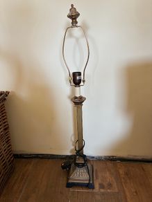 Table lamp