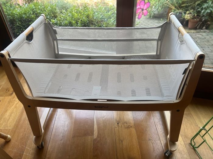 Snuzpod Studio bedside crib