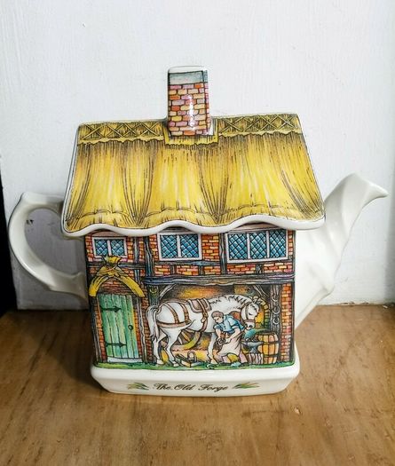 Mint Sadler "The Old Forge" Vintage Teapot