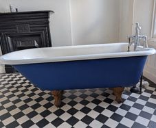 Cast iron bath