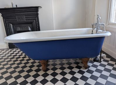 Cast iron bath