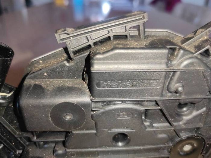 Skoda Superb 2012 left rear door lock