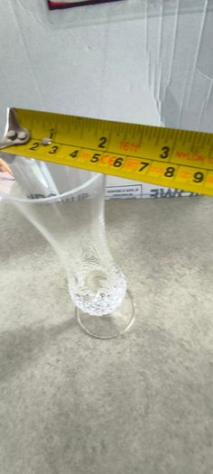 4 DIFFERENT ITMES- 1- Waterford Vintage Glandore Footed Candy Dish/ Compote 38.00 euro. 2- Set of 2 tipperary Vintage crystal Glass Coasters 18.00 euro. 3- Dublin Crystal bud vase 12.00 euro. 4- Nambe Lead Crystal Kissing Candle Sticks New 7 Inches Tall 1