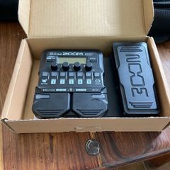 Zoom G1x. Four Multieffects pedal