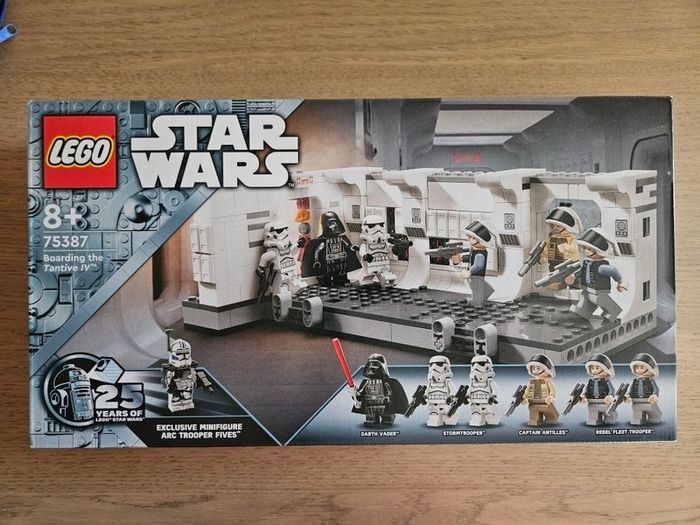 lego star wars 75387 boarding the Tantive IV