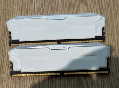 32gb (16gbx2) Ddr5 Ram Lexar Ares 6400mhz Cl32 White
