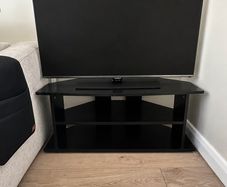 TV Samsung 43" and base
