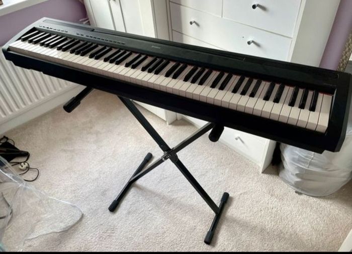 Yamaha full size keyboard