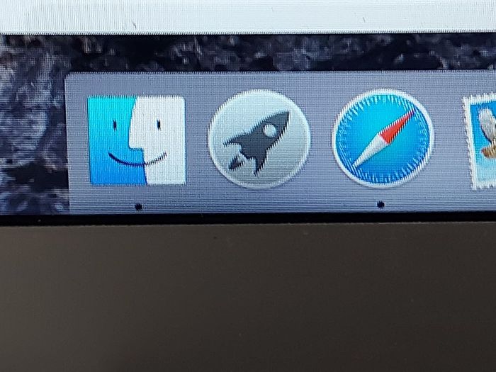 Apple MacBook Air, Intel Core i5, 1.4GHz, 4GB Ram DDR3, 121GB SSD, 13.3 inch screen, in excellent condition