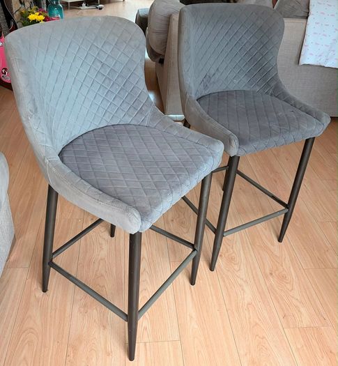 Bar stool