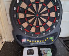 Electronic dartboard game