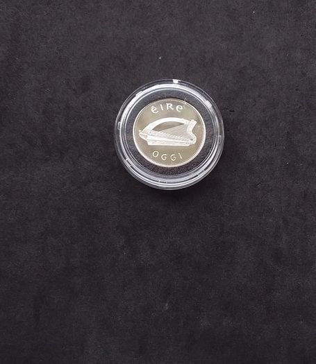 Official Irish Cupro-Nickel Proof, One Pound Coin - Boxed with Certificate