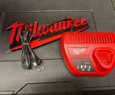 Milwaukee Battery charger M12