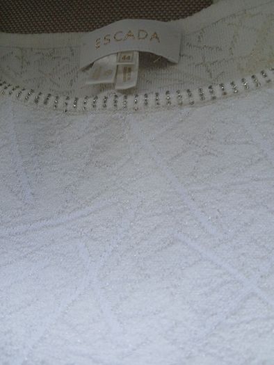 tops Escada. Size 44 very nice piece