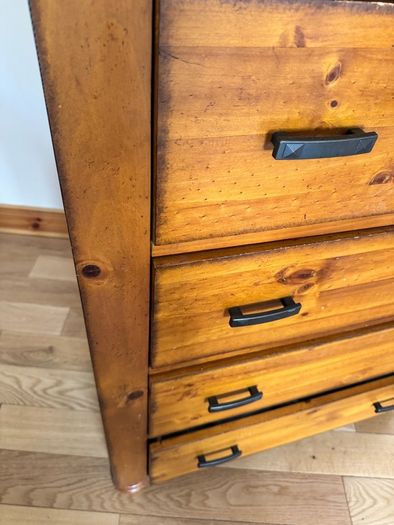 Solid wood Chest of Drawers