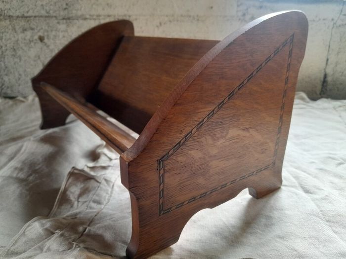 Oak Book Trough with Inlaid Border