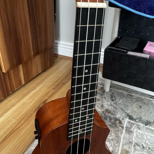 ukulele