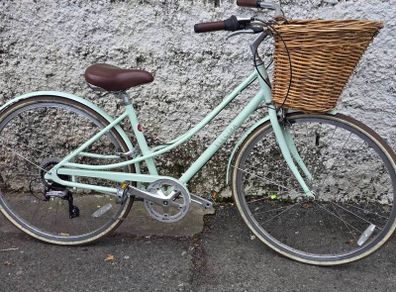 Ladies bike.  Electra Loft