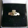 Vintage 9ct Yellow Gold 375  Claddagh Ring adjustable size 0,93g Image 5