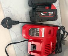 New Milwaukee 5ah x2 Fast charger