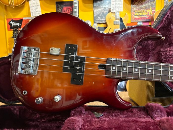 Yamaha BroadBass VI Sunburst 1981