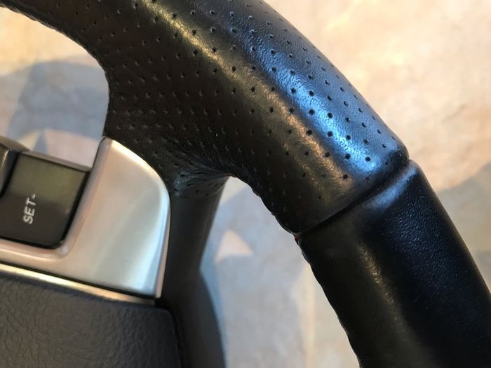 Ford Steering wheel and Airbag