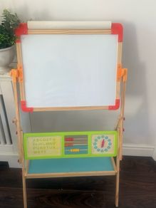 kids easel
