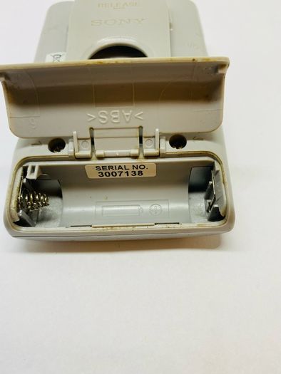 Sony FM/AM walkman SRF-59